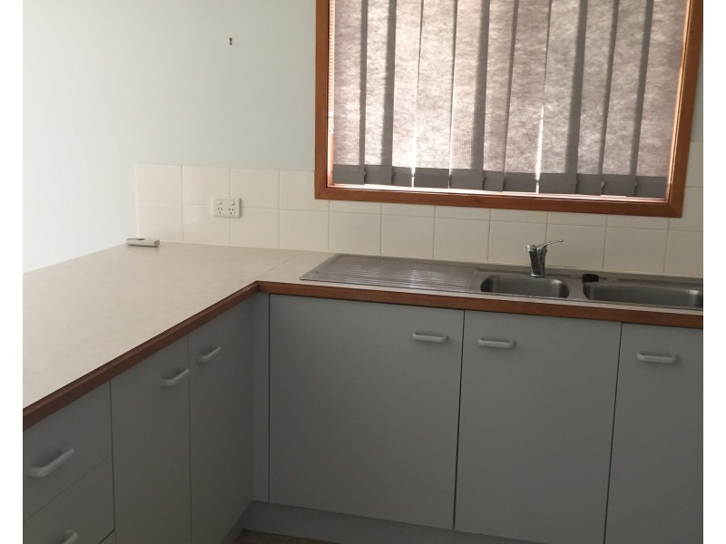 16 Redman Road, Medowie NSW 2318