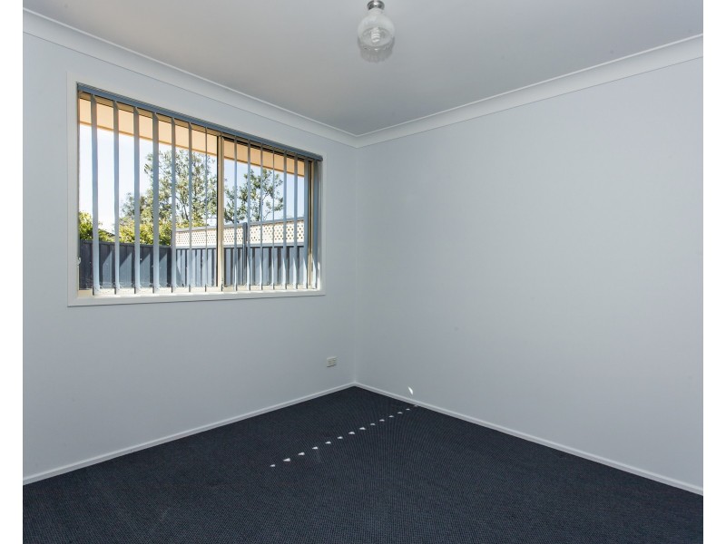 2/5 Benjamin Lee Drive, Raymond Terrace NSW 2324