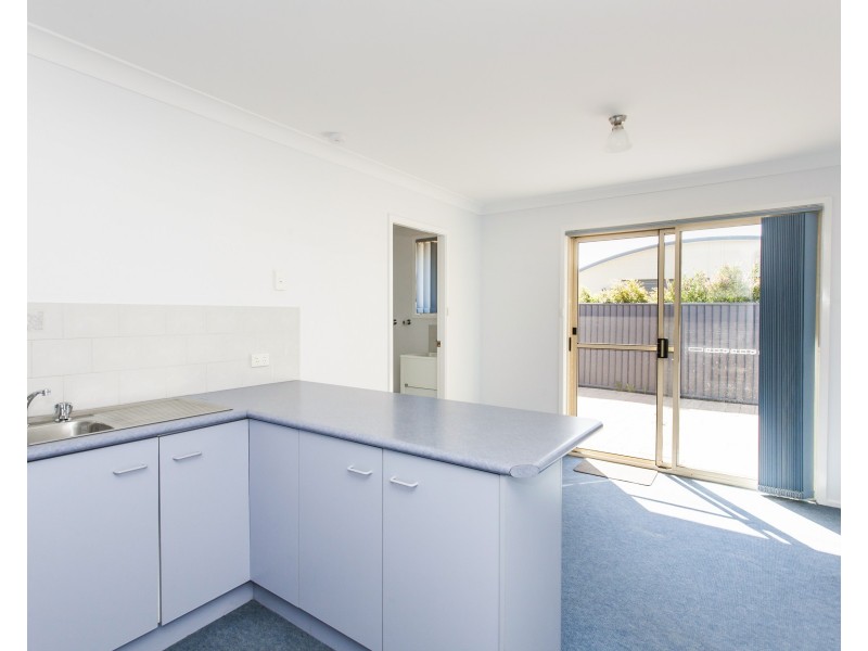 2/5 Benjamin Lee Drive, Raymond Terrace NSW 2324