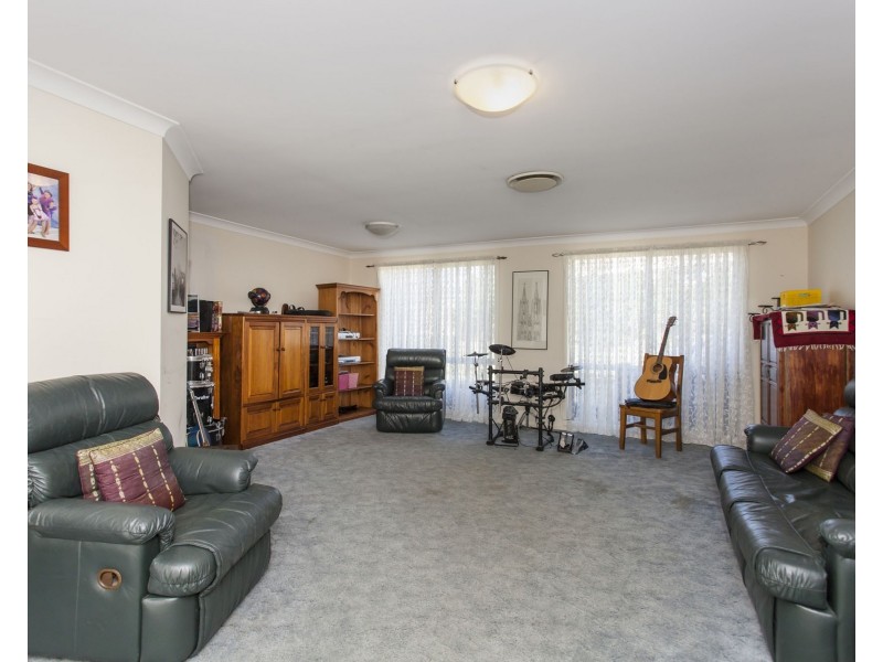 5 PAMELIA CLOSE, Medowie NSW 2318