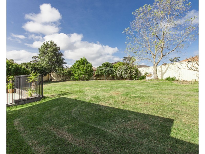 5 PAMELIA CLOSE, Medowie NSW 2318