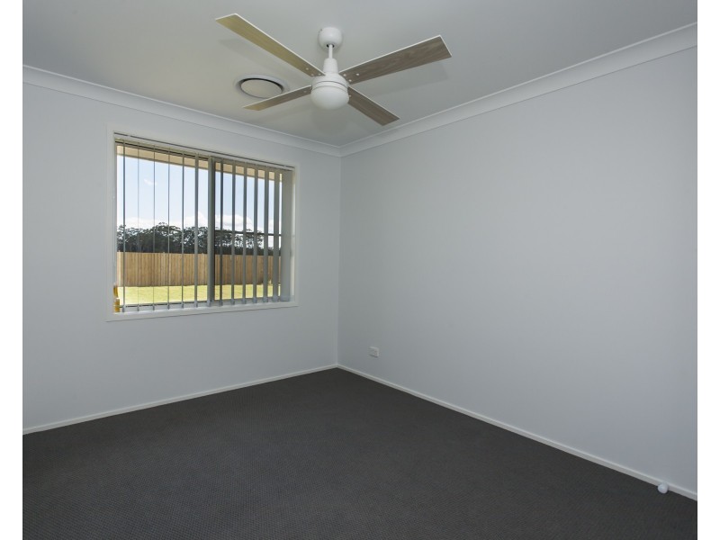 37 Royal Avenue, Medowie NSW 2318