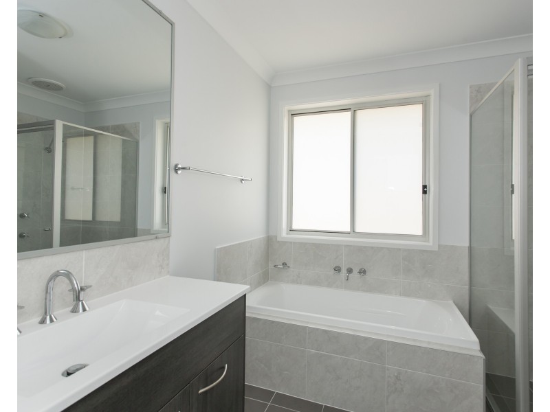 37 Royal Avenue, Medowie NSW 2318