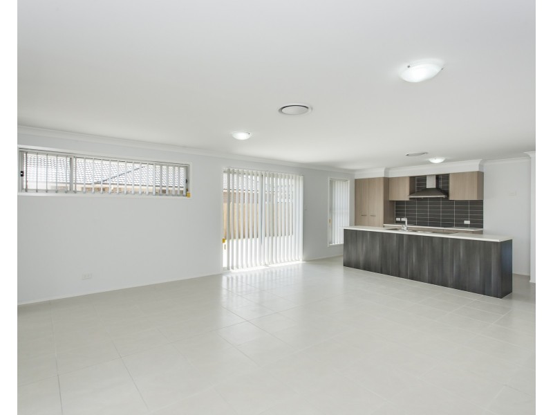 37 Royal Avenue, Medowie NSW 2318