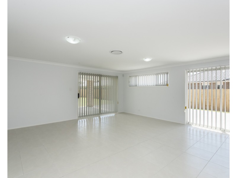 37 Royal Avenue, Medowie NSW 2318