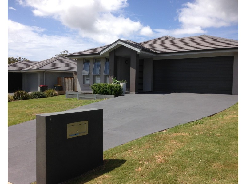 127 Sunningdale Circuit, Medowie NSW 2318