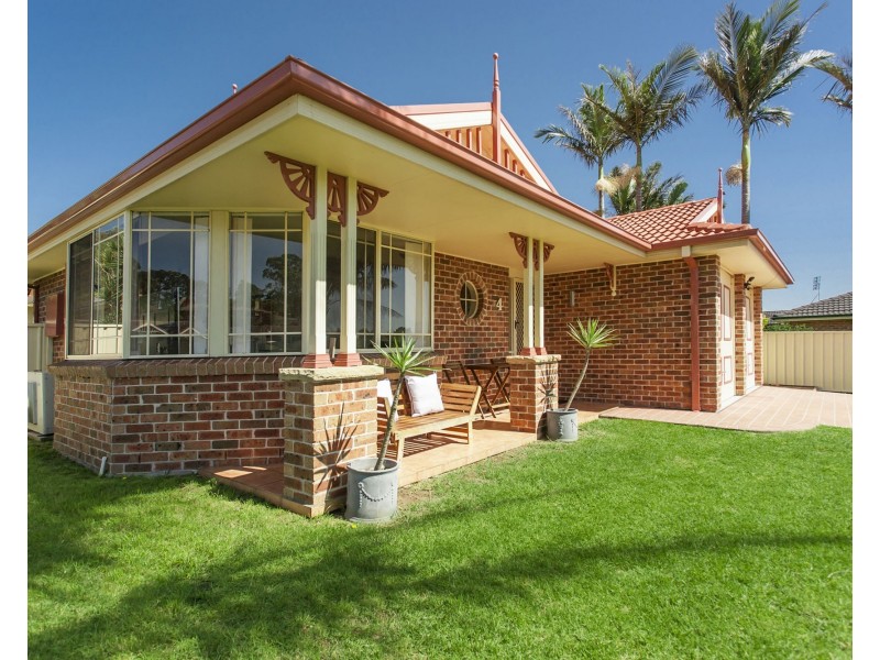 4 Woodlands Place, Raymond Terrace NSW 2324