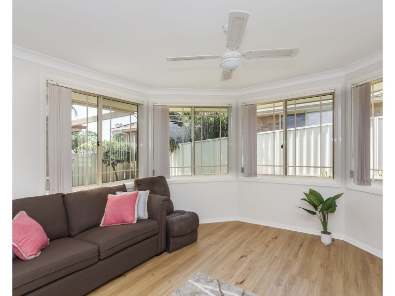 4 Woodlands Place, Raymond Terrace NSW 2324