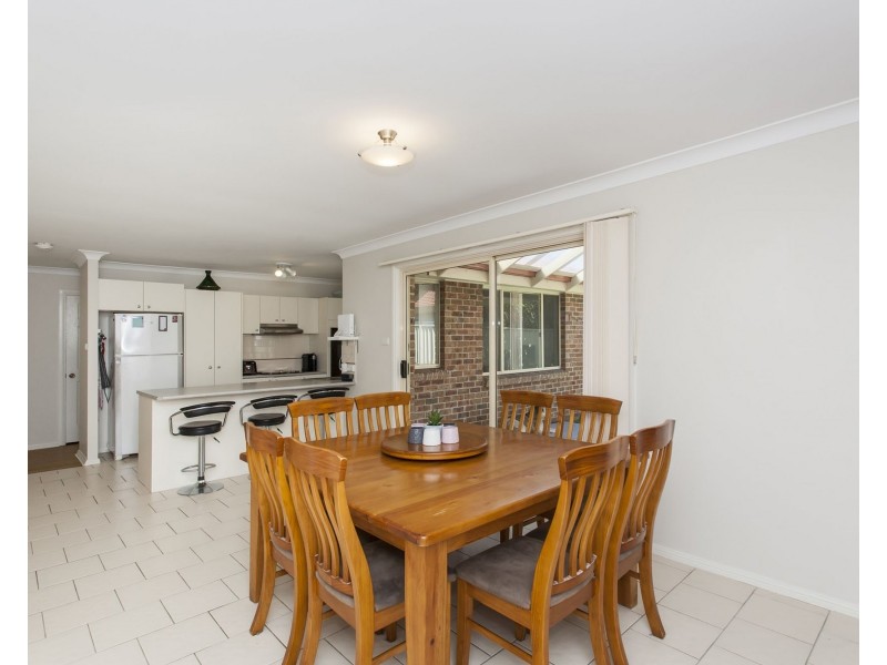 4 Woodlands Place, Raymond Terrace NSW 2324
