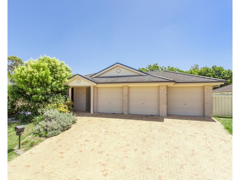 7 Sturt Close, Medowie NSW 2318