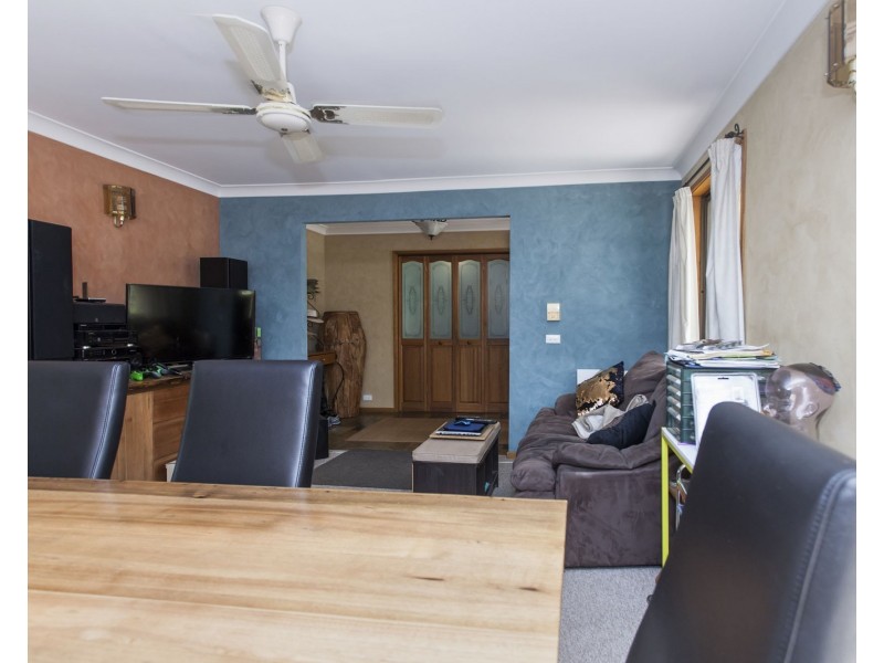 11 Griffiths Avenue, Medowie NSW 2318