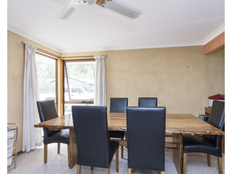 11 Griffiths Avenue, Medowie NSW 2318