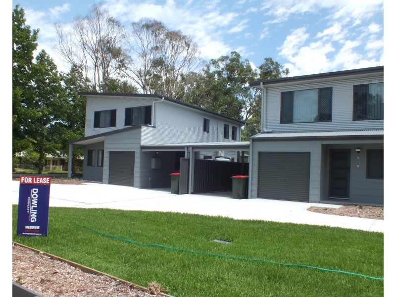 2/11 Kirrang Drive, Medowie NSW 2318