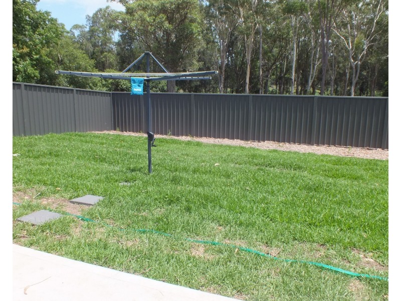 2/11 Kirrang Drive, Medowie NSW 2318