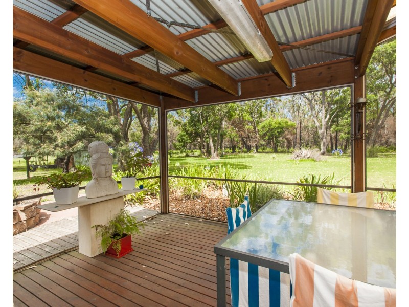 11 Hideaway Drive, Salt Ash NSW 2318
