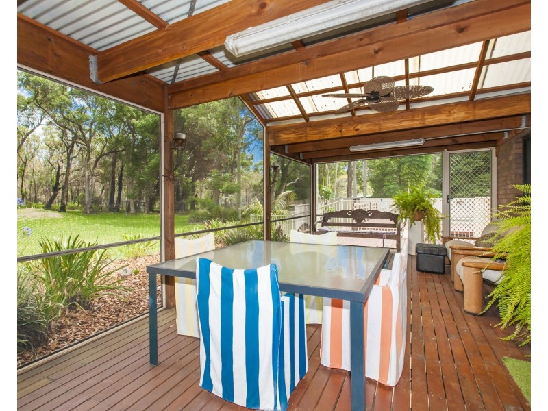 11 Hideaway Drive, Salt Ash NSW 2318
