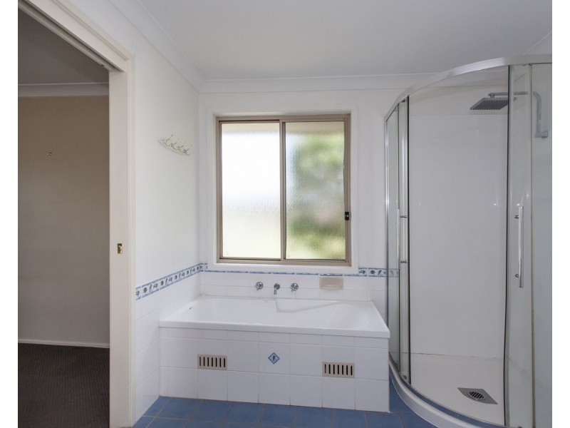 4 Barton Close, Medowie NSW 2318