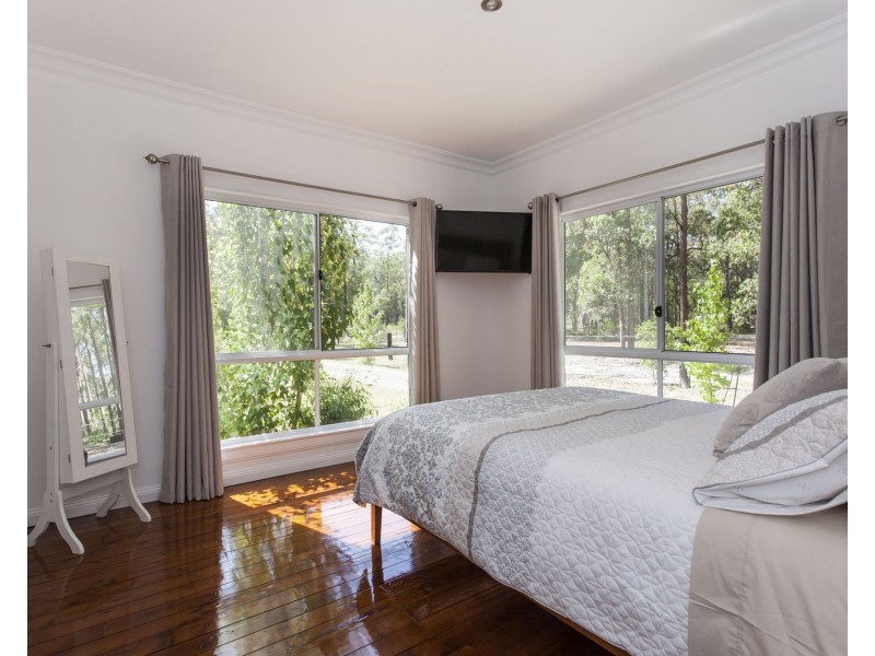 1195 THE BUCKETTS WAY, Limeburners Creek NSW 2324