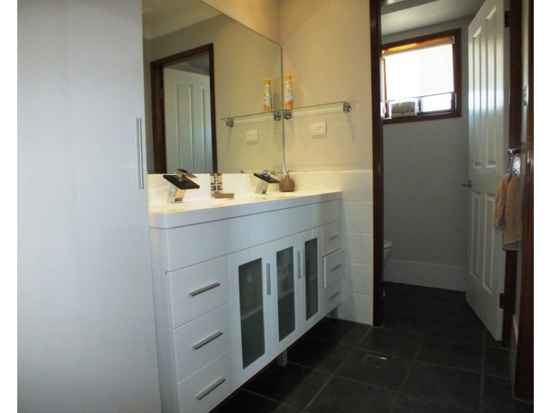 5 Collins Close, Medowie NSW 2318