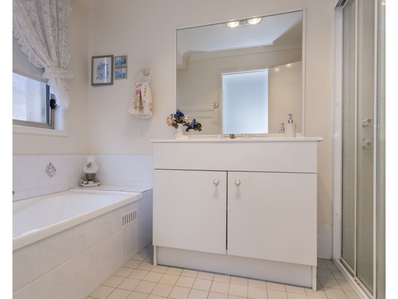 60 Rosewood Drive, Medowie NSW 2318