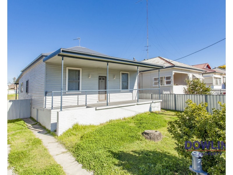 6 QUEEN STREET, Rutherford NSW 2320