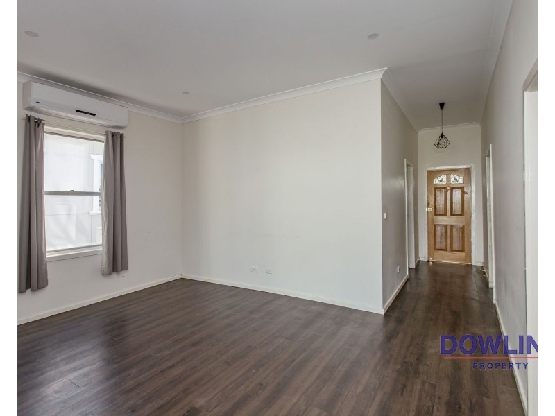 6 QUEEN STREET, Rutherford NSW 2320