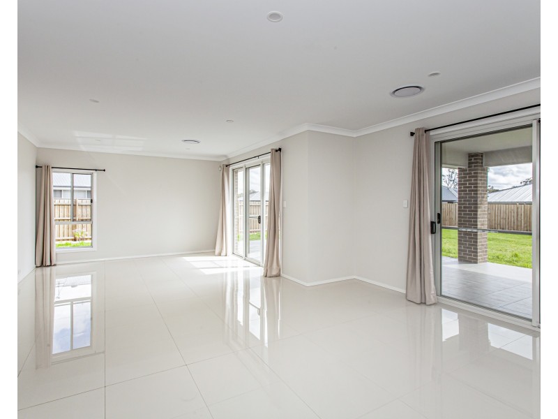 39 Royal Avenue, Medowie NSW 2318