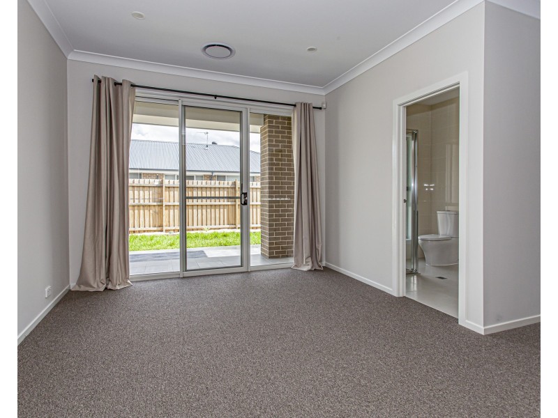 39 Royal Avenue, Medowie NSW 2318