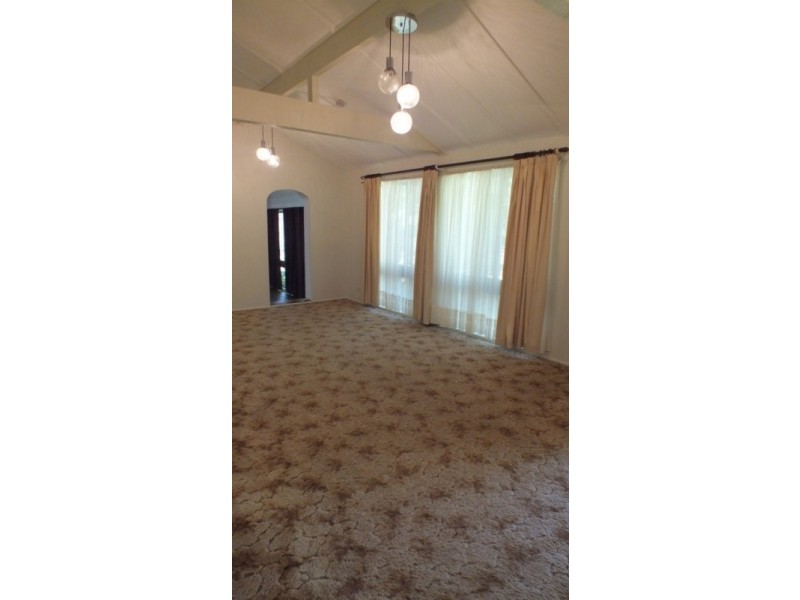 2 Ballat Close, Medowie NSW 2318