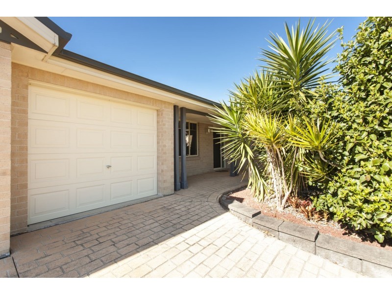 17 Grevillea Drive, Medowie NSW 2318