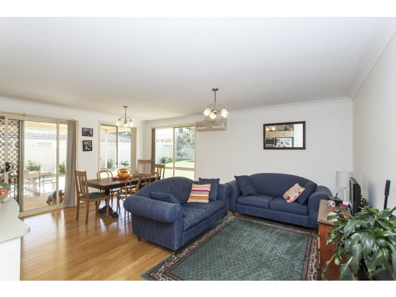 17 Grevillea Drive, Medowie NSW 2318