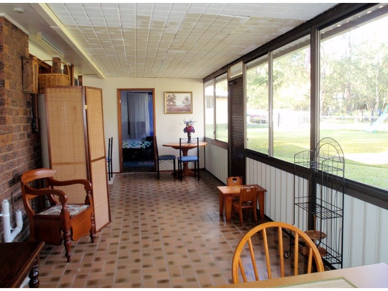 8 ABERCROMBIE Rd, Medowie NSW 2318