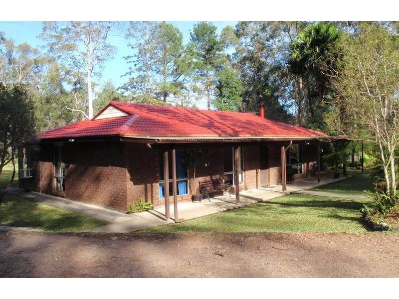8 ABERCROMBIE Rd, Medowie NSW 2318