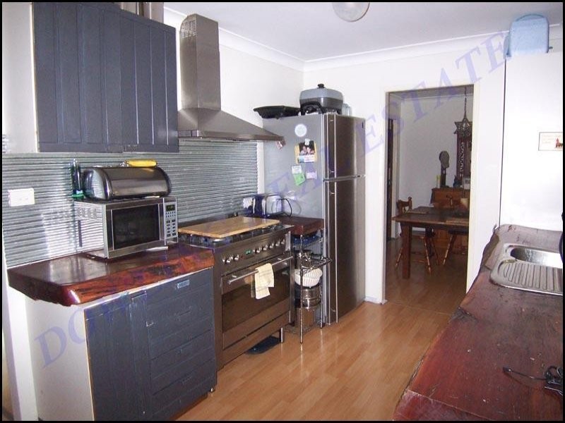 4 GRIFFITH Ave, Medowie NSW 2318