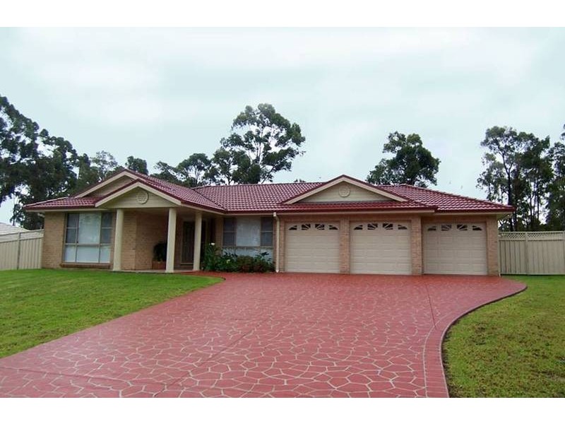 83 SOUTH St, Medowie NSW 2318