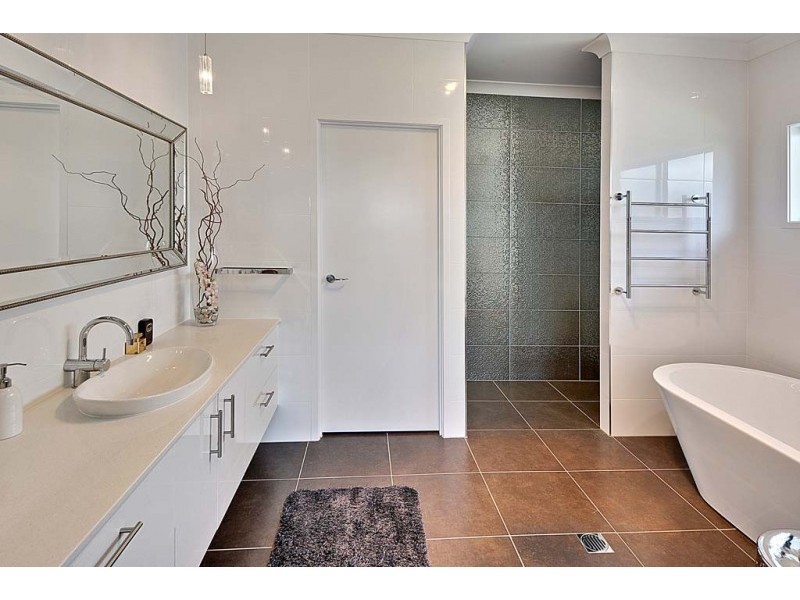 7 Potters Lane, Pomona QLD 4568