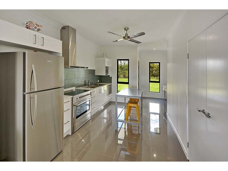 7 Potters Lane, Pomona QLD 4568