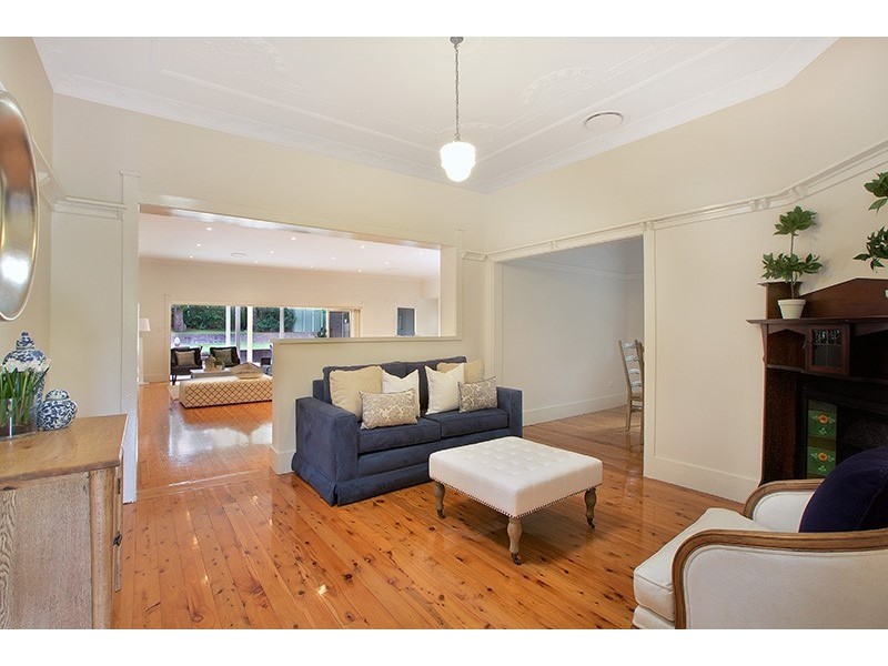 15 Addison Avenue, Roseville NSW 2069