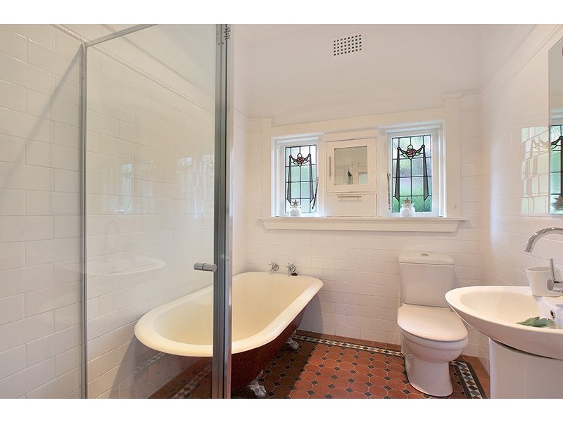 15 Addison Avenue, Roseville NSW 2069