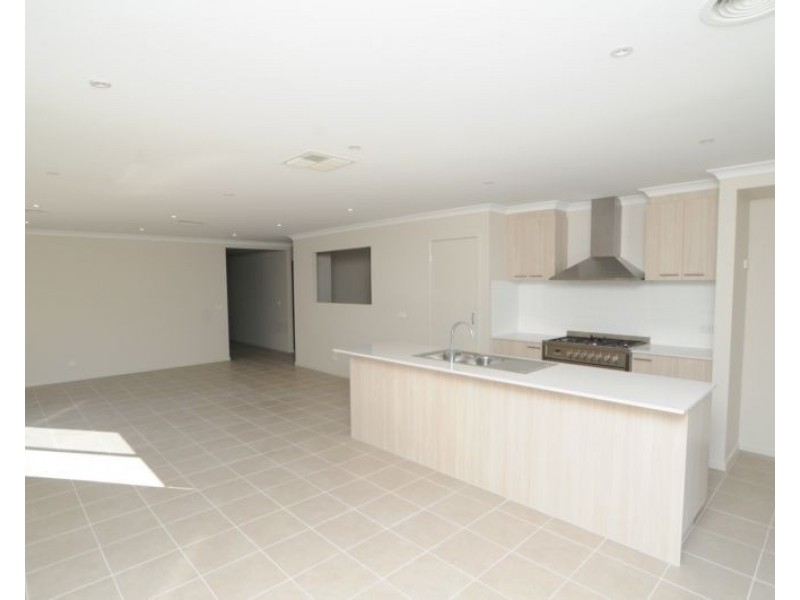 33 Joyce Way, Wangaratta VIC 3677