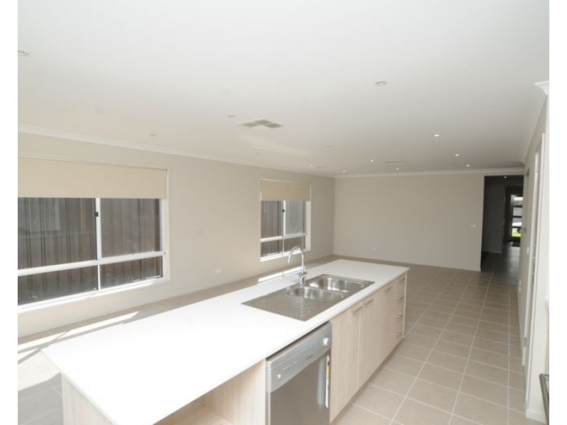33 Joyce Way, Wangaratta VIC 3677