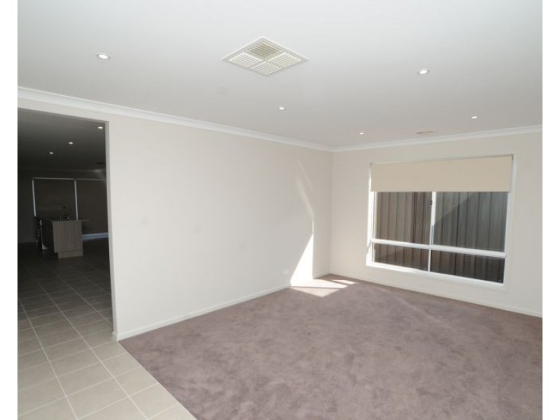 33 Joyce Way, Wangaratta VIC 3677