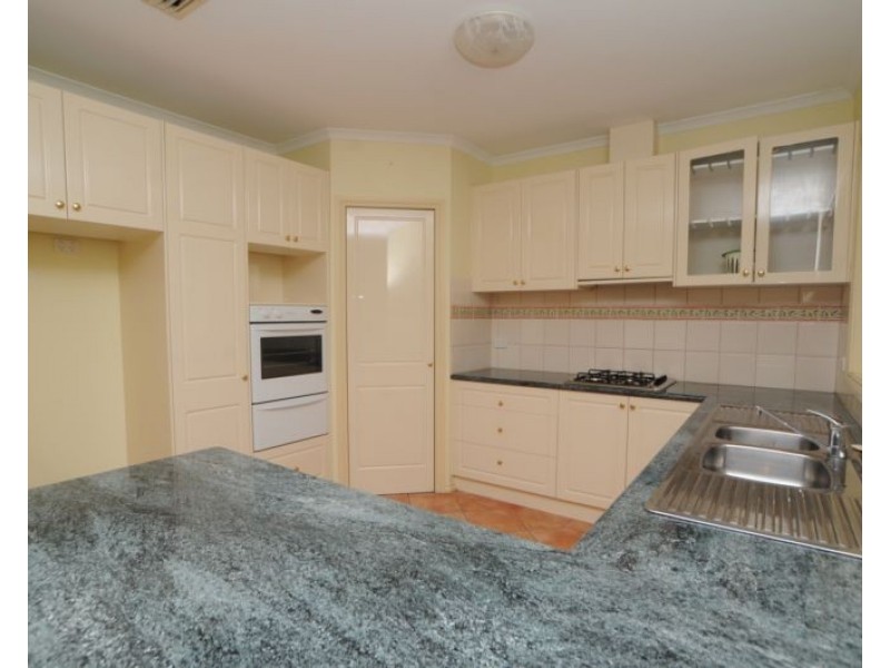 12 Collyn-Dale Drive, Wangaratta VIC 3677