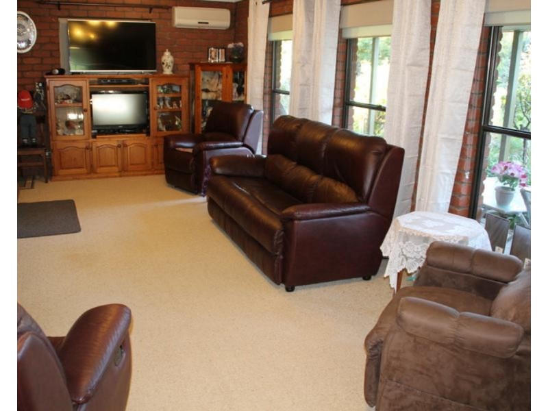 194 River Road, Tarrawingee VIC 3678