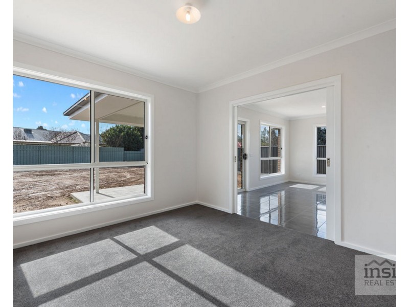 21 Currawong Drive, Wangaratta VIC 3677