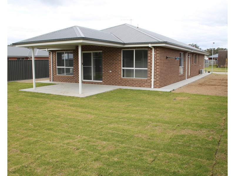 21 Currawong Drive, Wangaratta VIC 3677