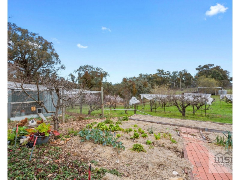 54 Yarrabee Road, Markwood VIC 3678