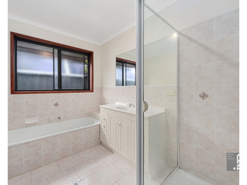 8 Milnes Creek Drive, Wangaratta VIC 3677