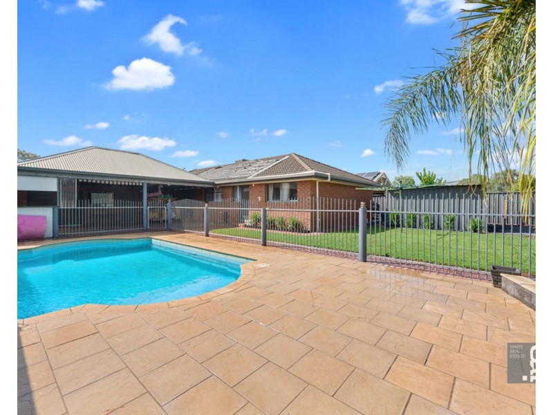 8 Milnes Creek Drive, Wangaratta VIC 3677