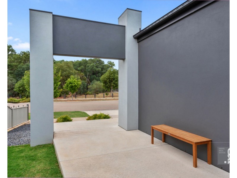 24 Arlington Park Avenue, Wangaratta VIC 3677